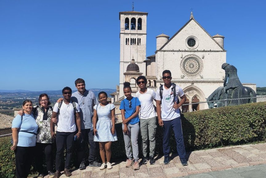 8xmille-madagascar1-aspect-ratio-864-578