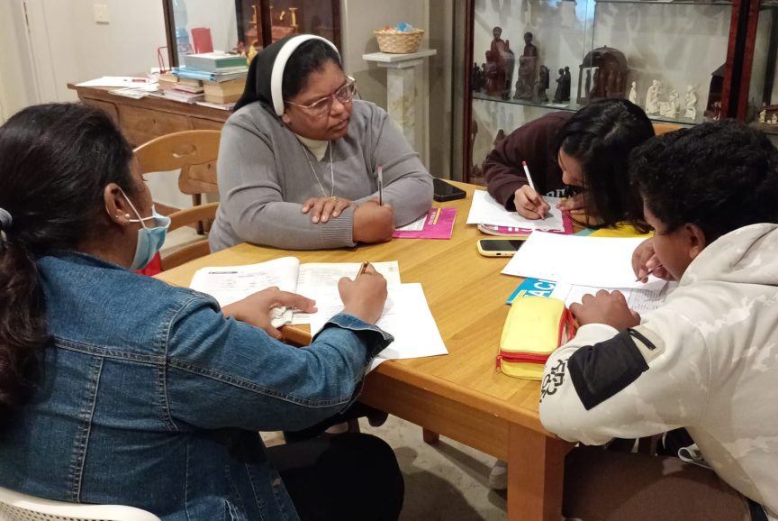 corso-di-italiano-per-adolescenti-aspect-ratio-864-578